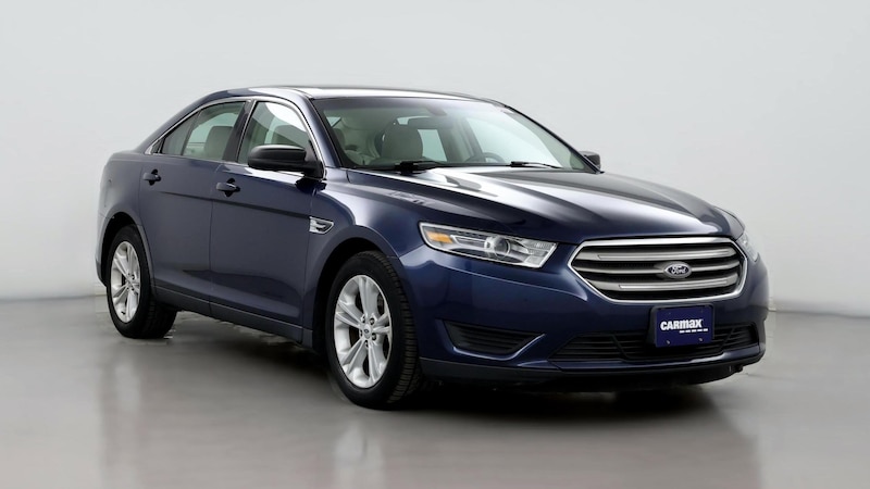 2016 Ford Taurus SE Hero Image