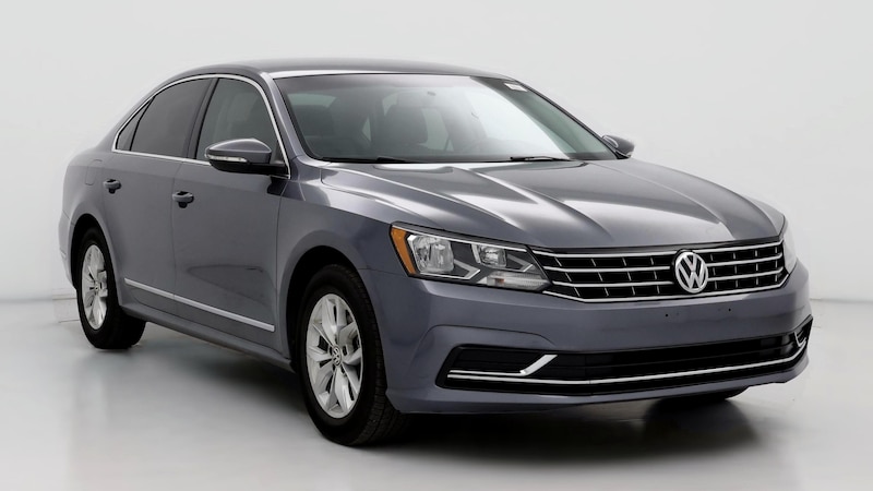 2016 Volkswagen Passat S Hero Image