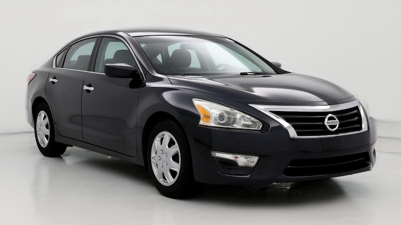 2015 Nissan Altima S Hero Image