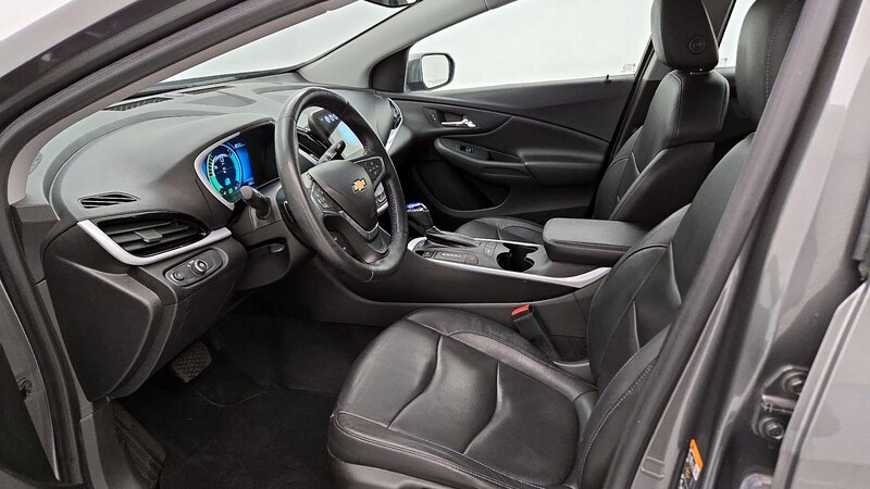 2016 Chevrolet Volt LT 11