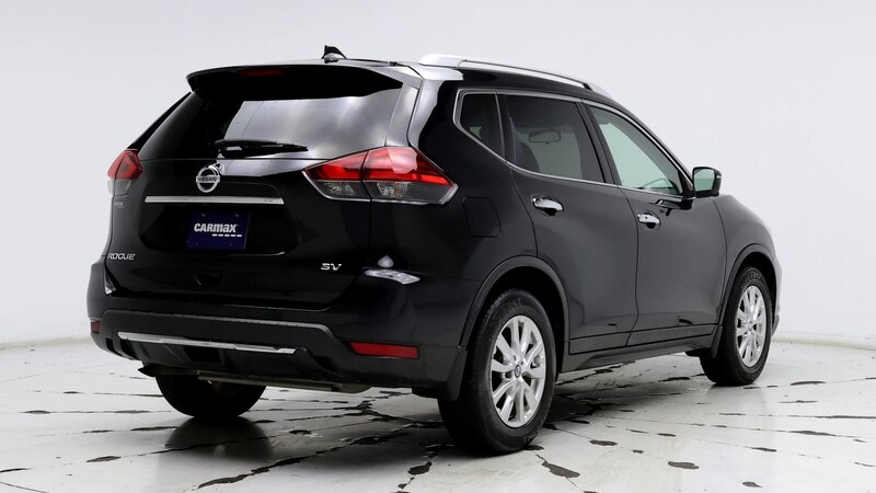 2017 Nissan Rogue SV 8