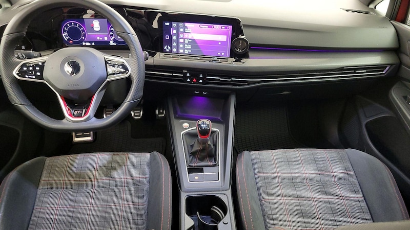 2022 Volkswagen Golf GTI SE 9