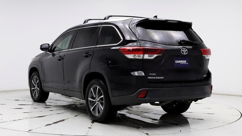 2019 Toyota Highlander XLE 2