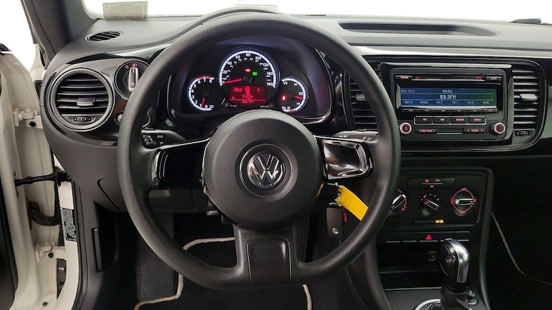 2014 Volkswagen Beetle  10