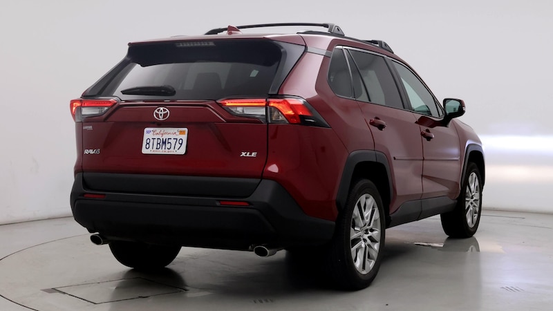 2020 Toyota RAV4 XLE 8