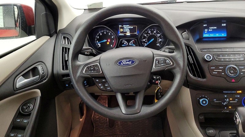 2018 Ford Focus SE 10