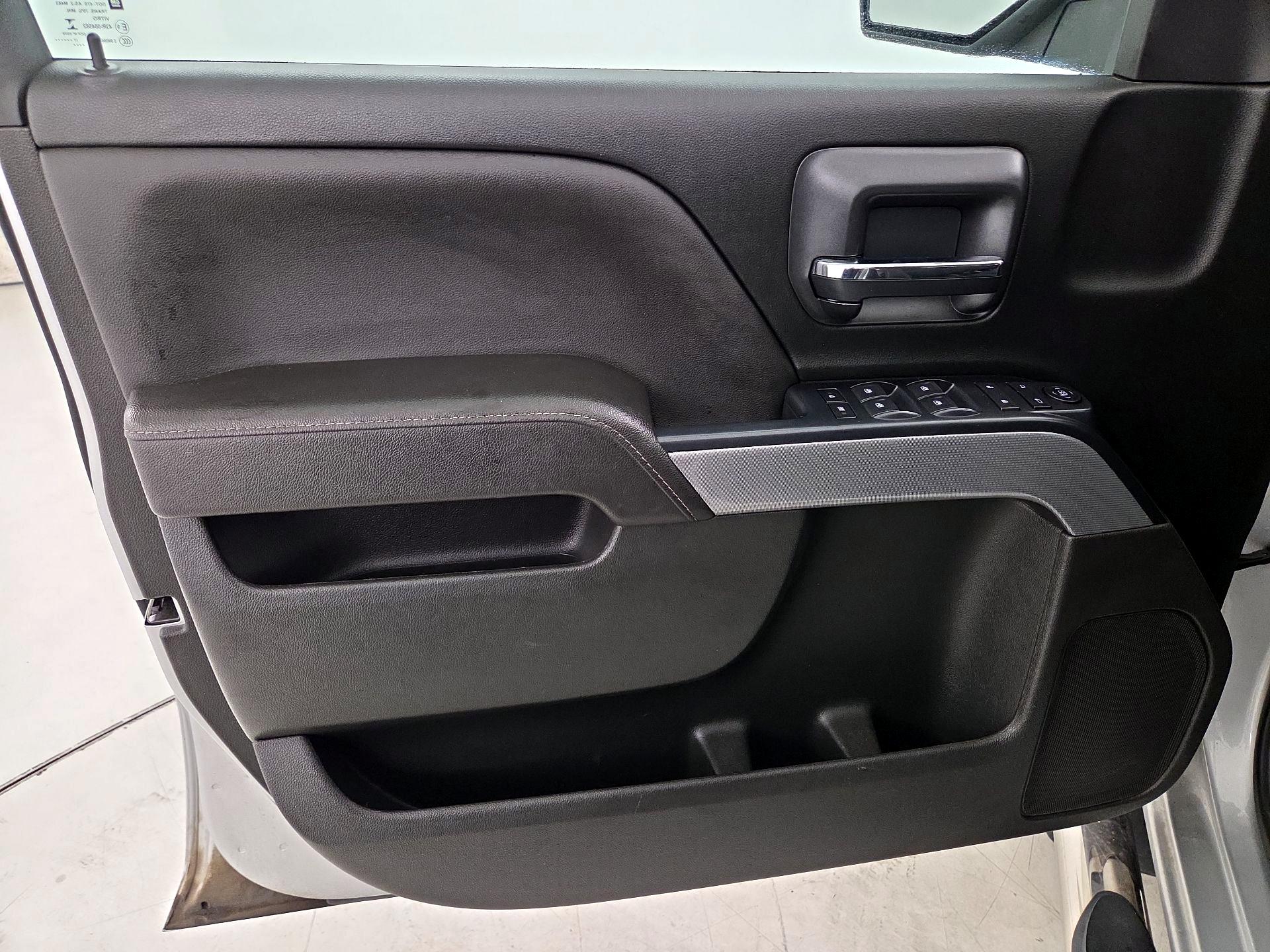 Thumbnail: 2017 Chevrolet Silverado 1500 - 12