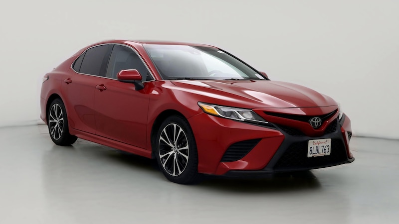 2019 Toyota Camry SE Hero Image