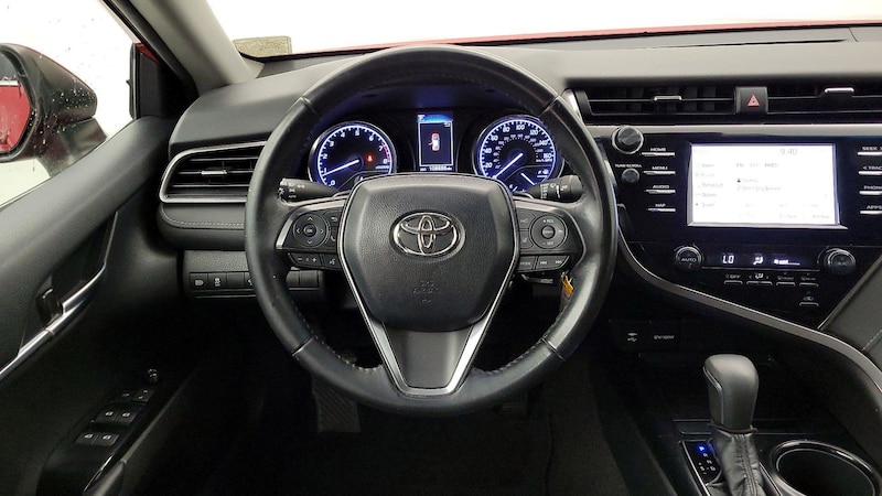 2019 Toyota Camry SE 10