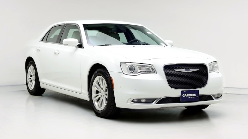 2021 Chrysler 300 Touring Hero Image