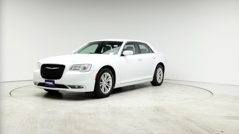 2021 Chrysler 300 Touring 4