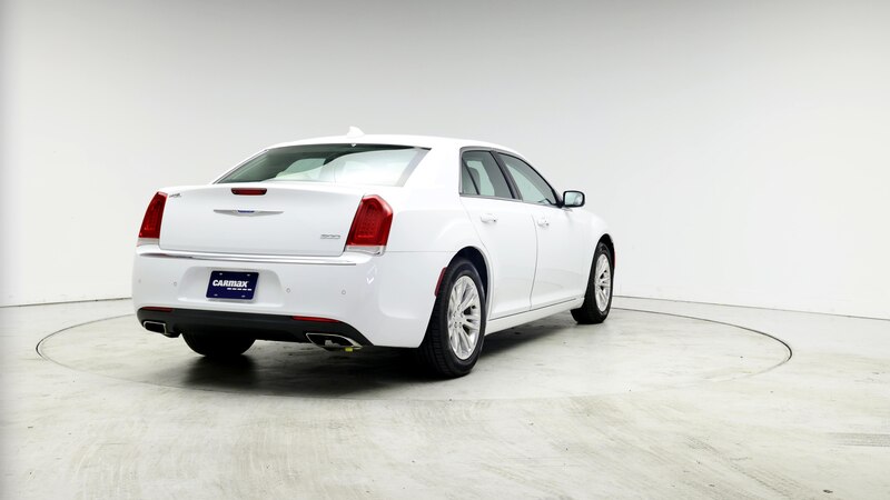 2021 Chrysler 300 Touring 8