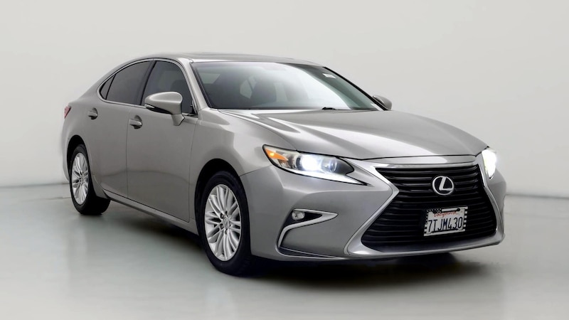 2016 Lexus ES 350 Hero Image