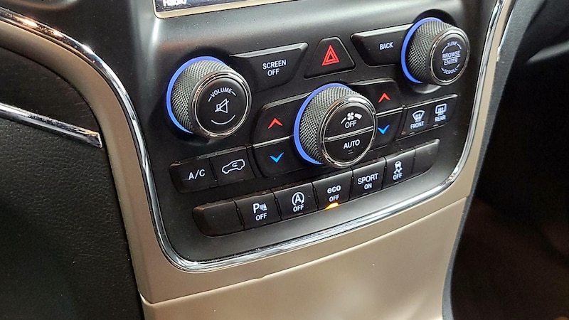 2016 Jeep Grand Cherokee Limited Edition 16