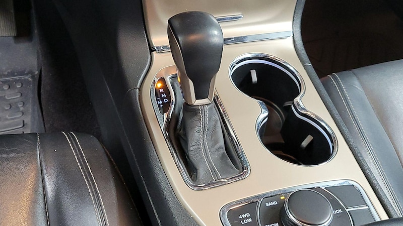 2016 Jeep Grand Cherokee Limited Edition 17