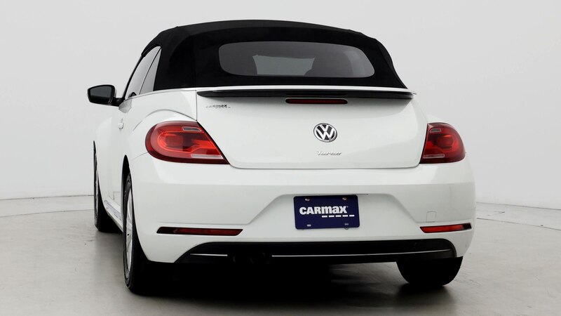 2018 Volkswagen Beetle SE 6