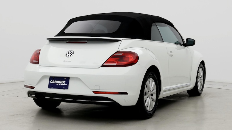 2018 Volkswagen Beetle SE 8