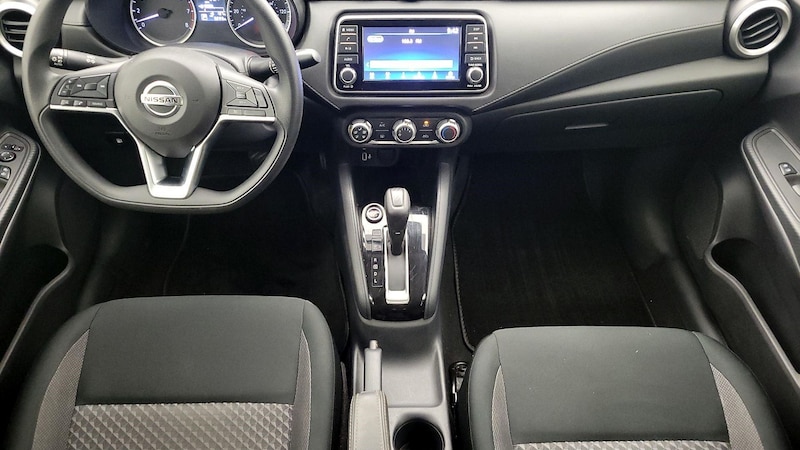 2020 Nissan Versa S 9