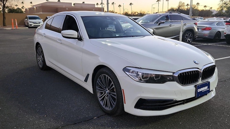 2019 BMW 5 Series 530i Hero Image