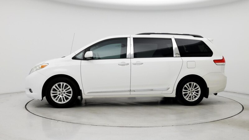 2014 Toyota Sienna XLE 3