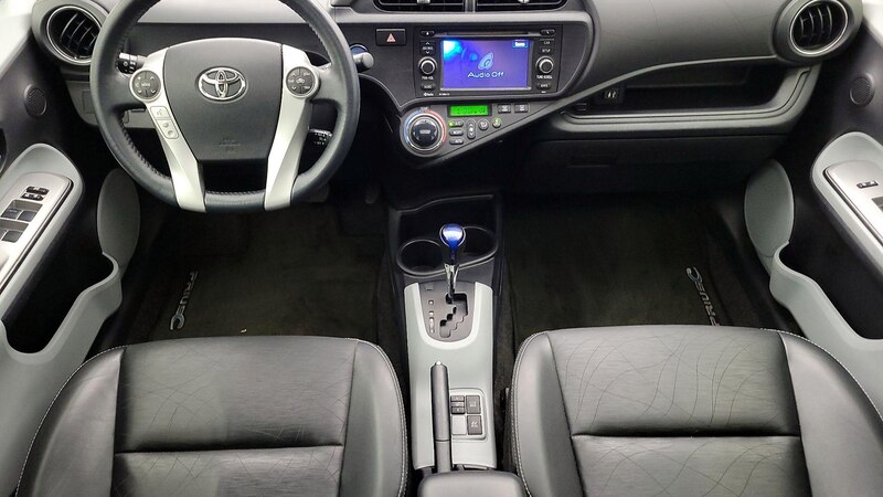 2013 Toyota Prius c Four 9