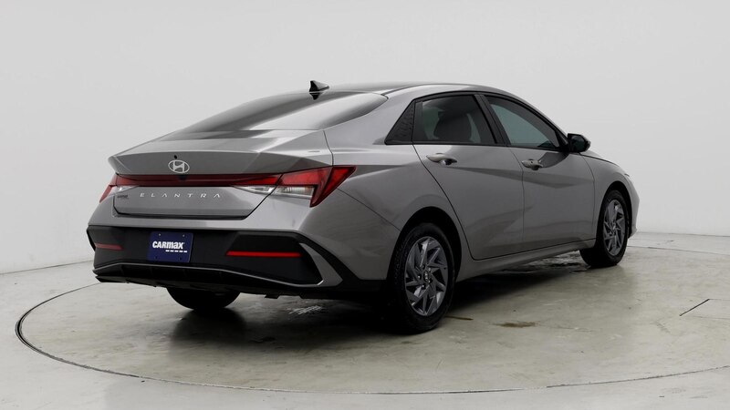 2024 Hyundai Elantra SEL 8