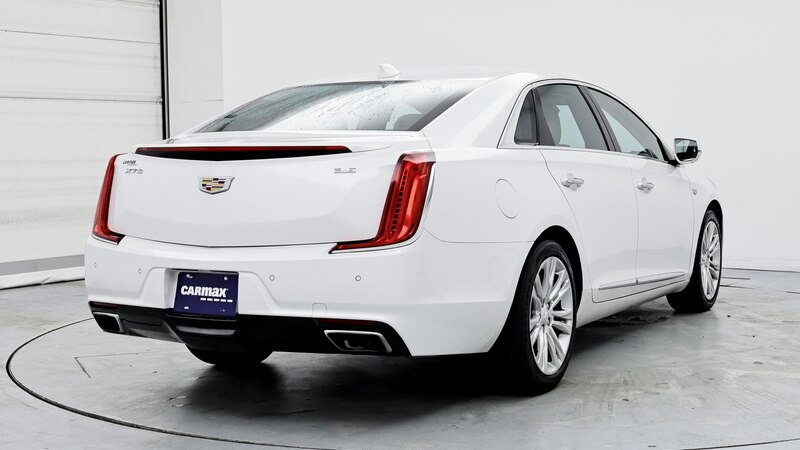 2018 Cadillac XTS Luxury 8