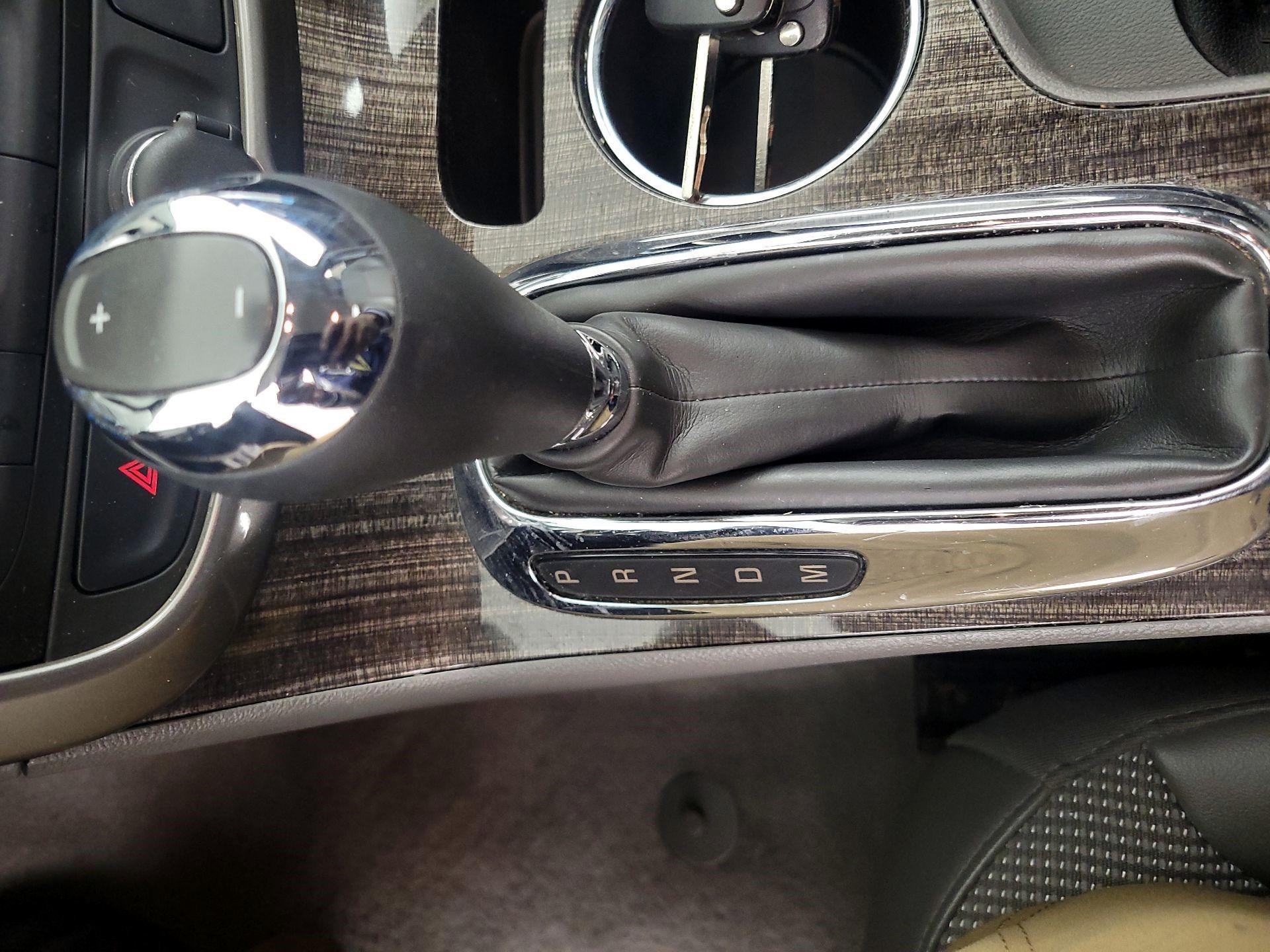 Thumbnail: 2015 Chevrolet Malibu - 17