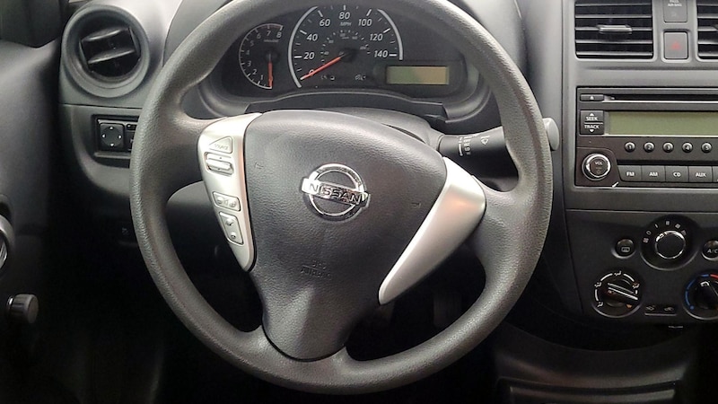 2016 Nissan Versa S 10