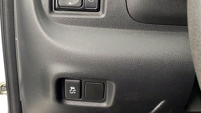 2016 Nissan Versa S 13