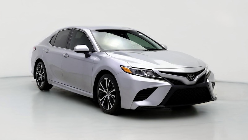 2020 Toyota Camry SE Hero Image