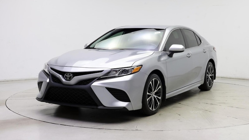 2020 Toyota Camry SE 4