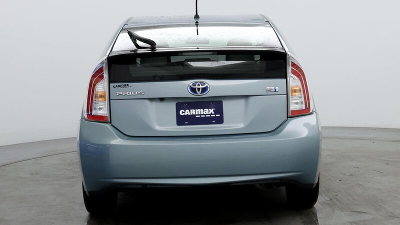 2015 Toyota Prius Two 6