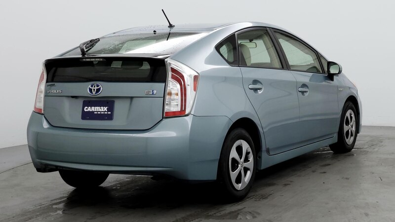 2015 Toyota Prius Two 8