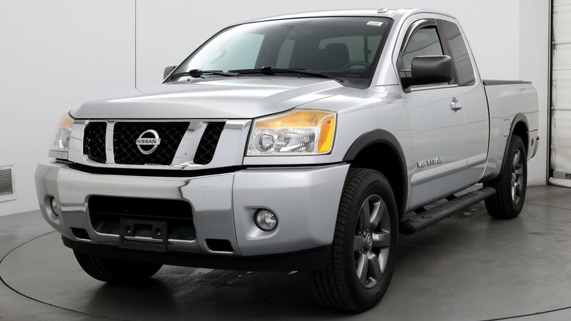 2015 Nissan Titan SV 4