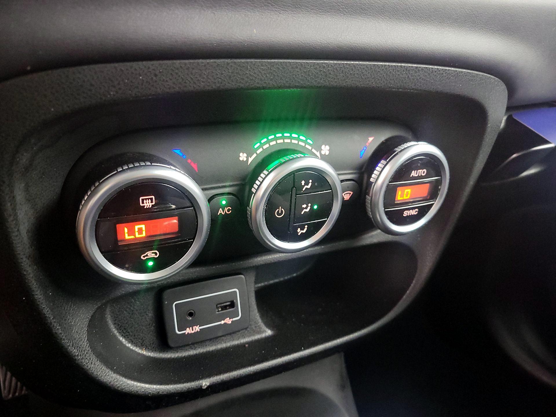 Thumbnail: 2016 Fiat 500L - 14