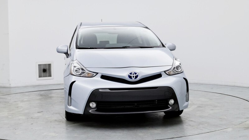 2015 Toyota Prius v Five 5