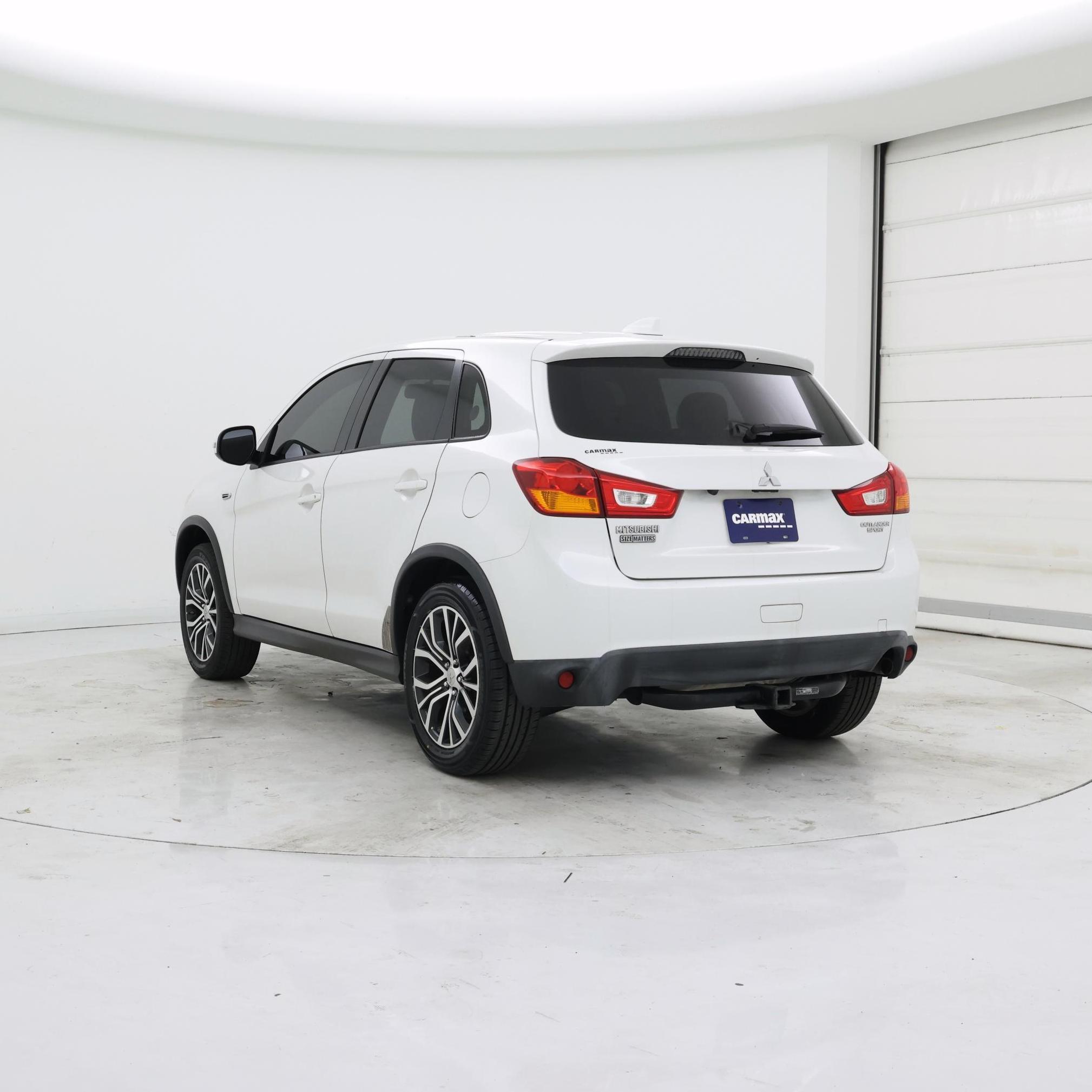 Thumbnail: 2017 Mitsubishi Outlander Sport - 2