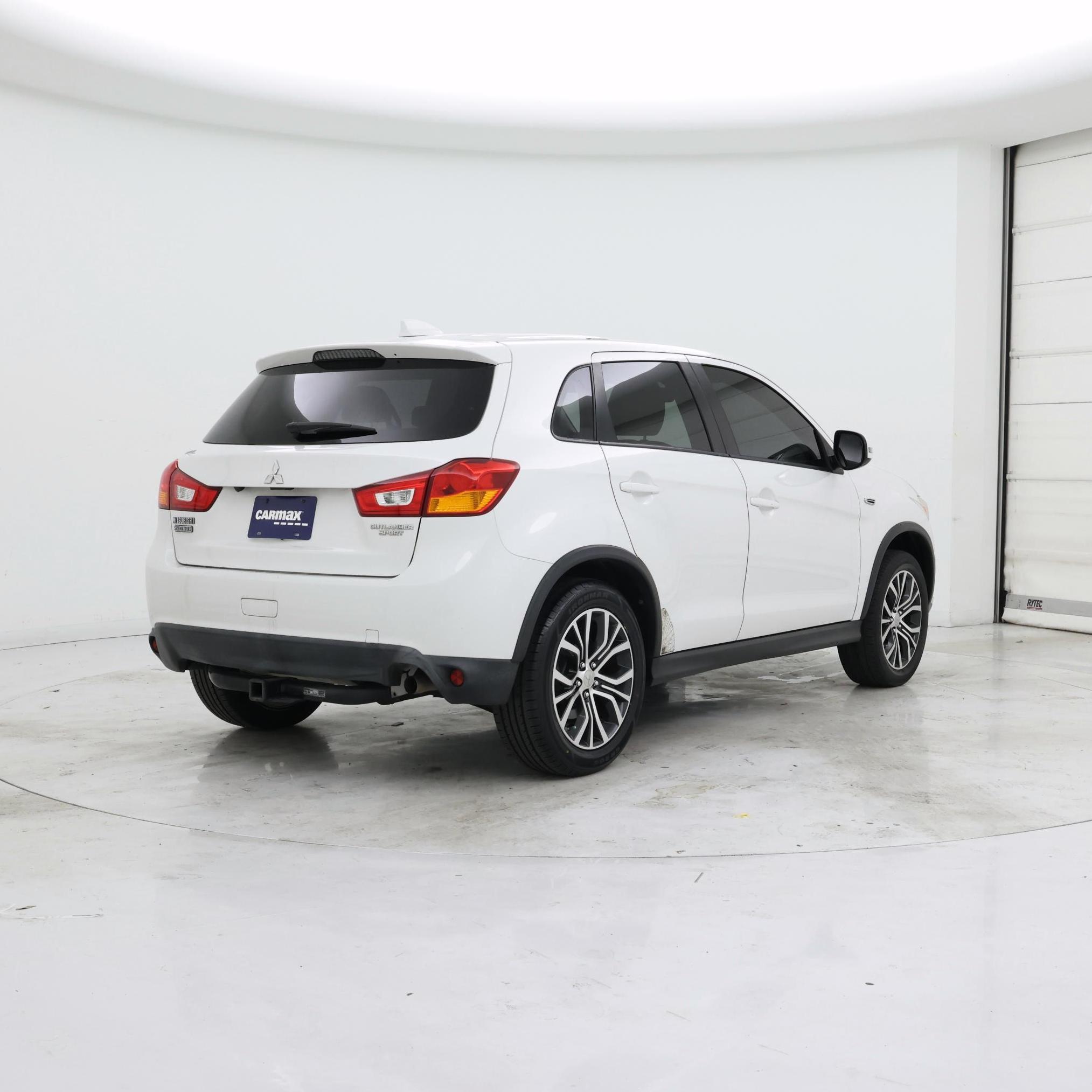 Thumbnail: 2017 Mitsubishi Outlander Sport - 8