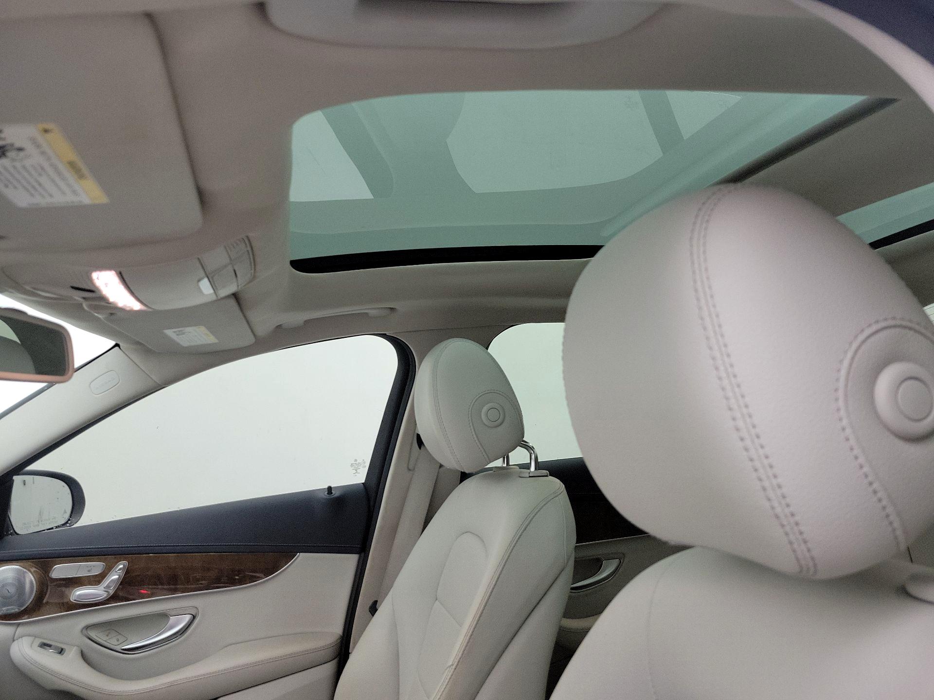 Thumbnail: 2016 Mercedes-Benz C-Class - 20
