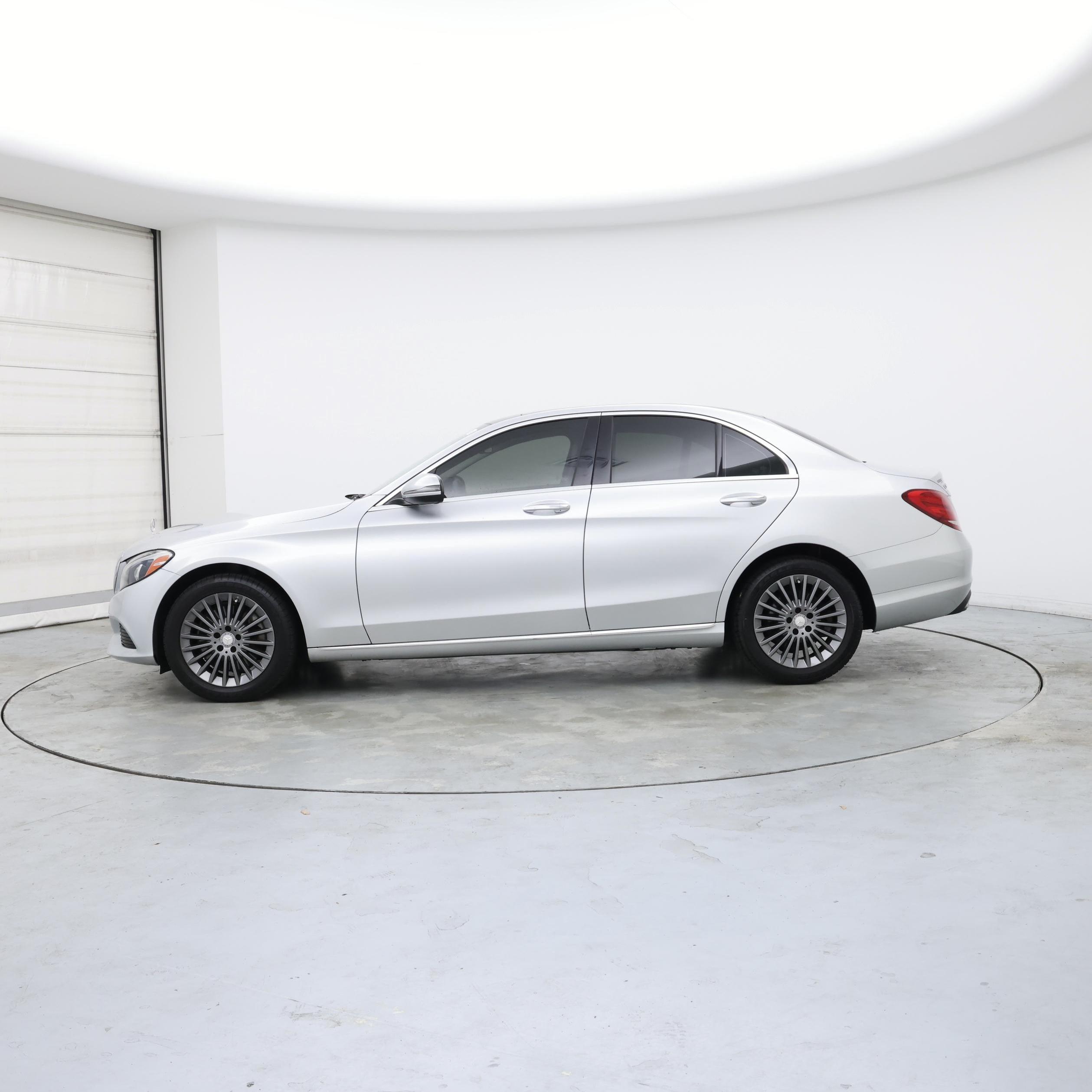Thumbnail: 2016 Mercedes-Benz C-Class - 3
