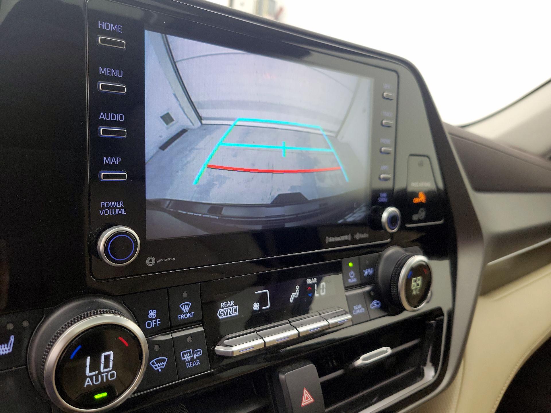 Thumbnail: 2021 Toyota Highlander - 14