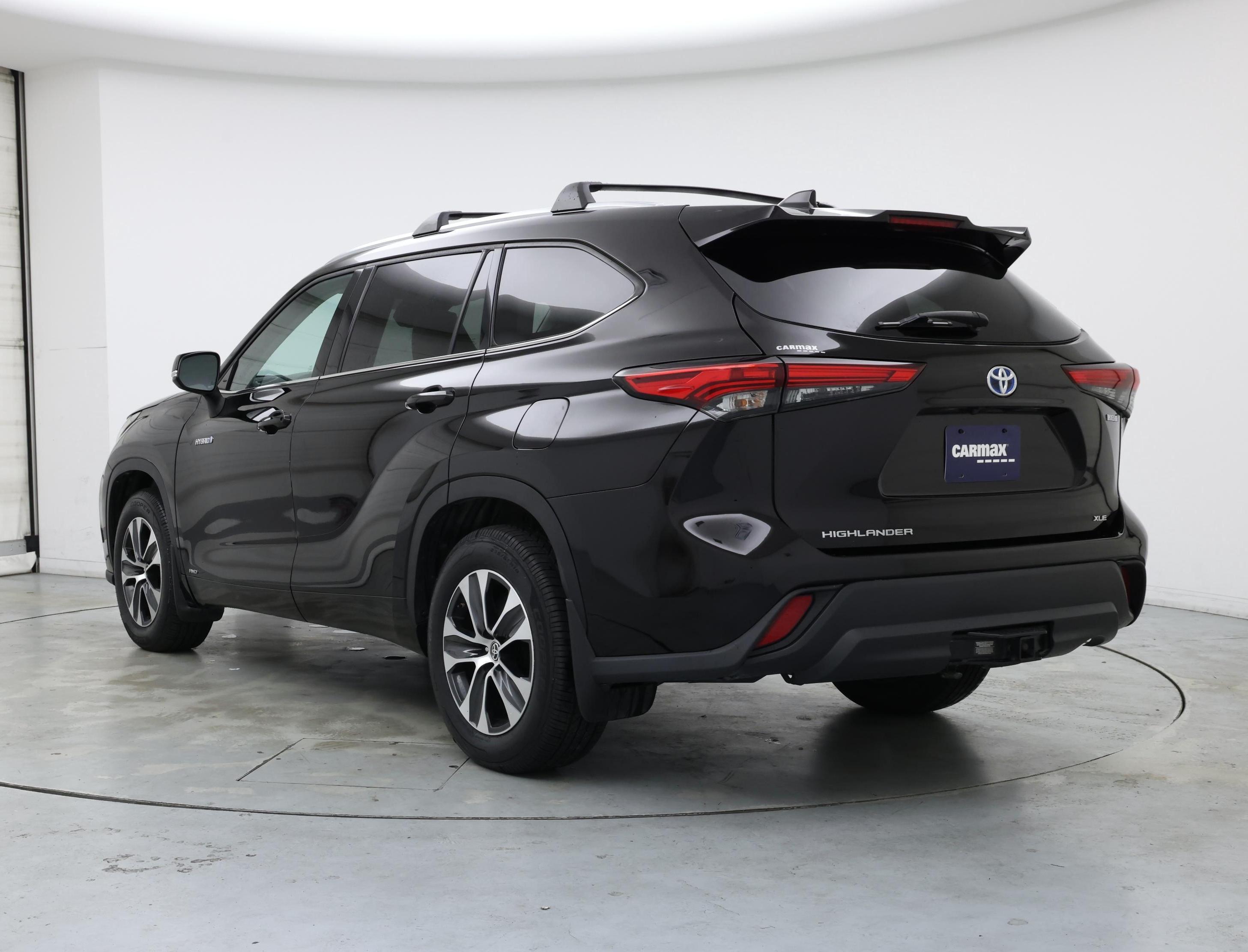 Thumbnail: 2021 Toyota Highlander - 2