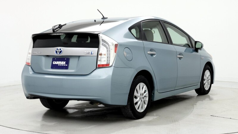 2013 Toyota Prius Plug-in 8