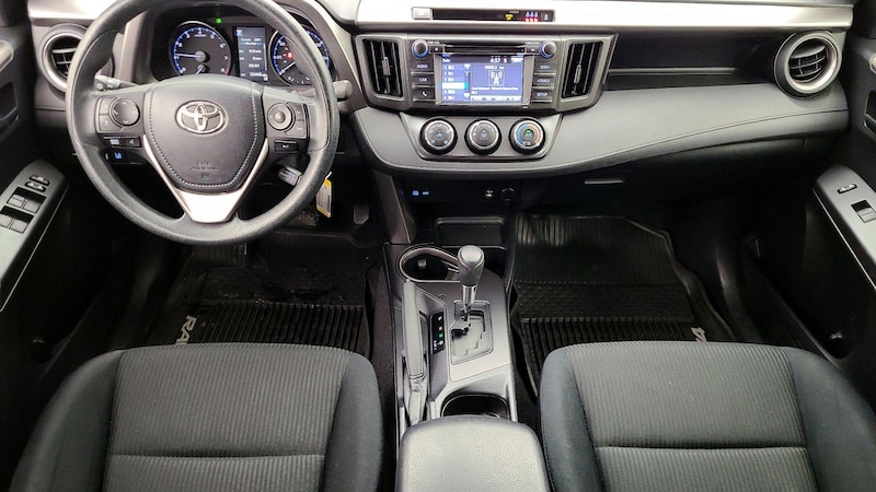 2018 Toyota RAV4 LE 9