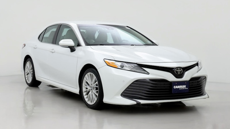 2018 Toyota Camry XLE Hero Image