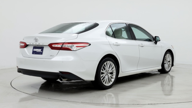 2018 Toyota Camry XLE 8