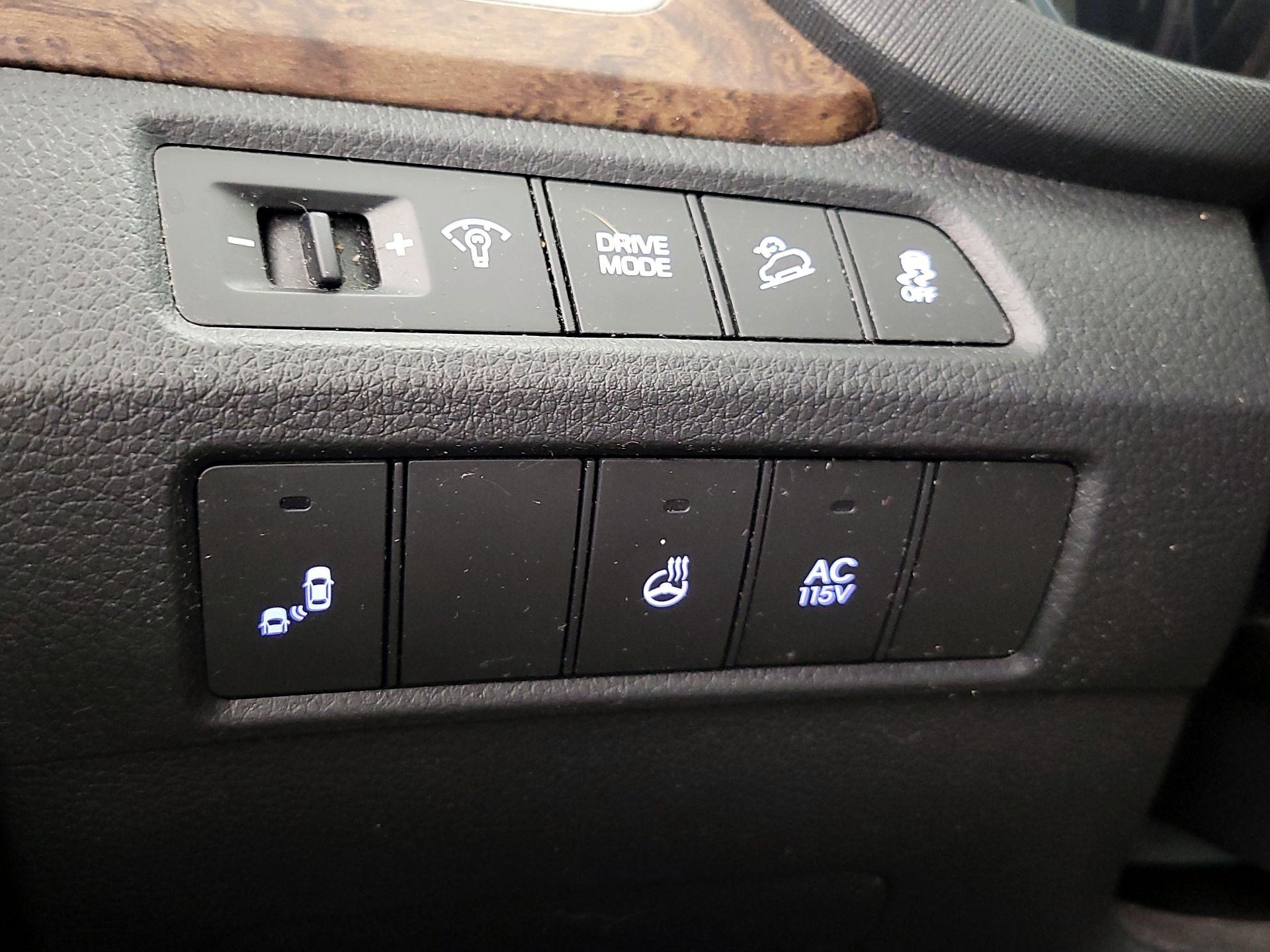 Thumbnail: 2017 Hyundai Santa Fe - 13