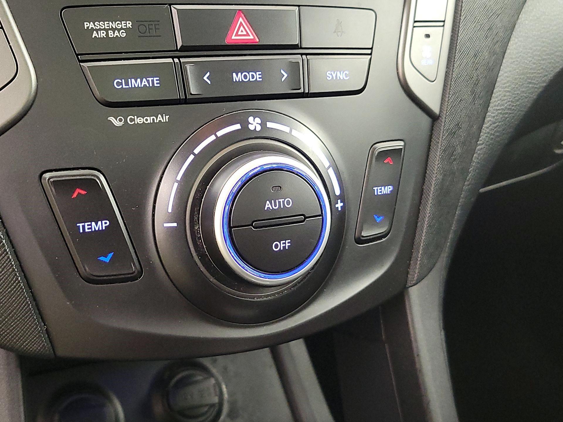 Thumbnail: 2017 Hyundai Santa Fe - 17