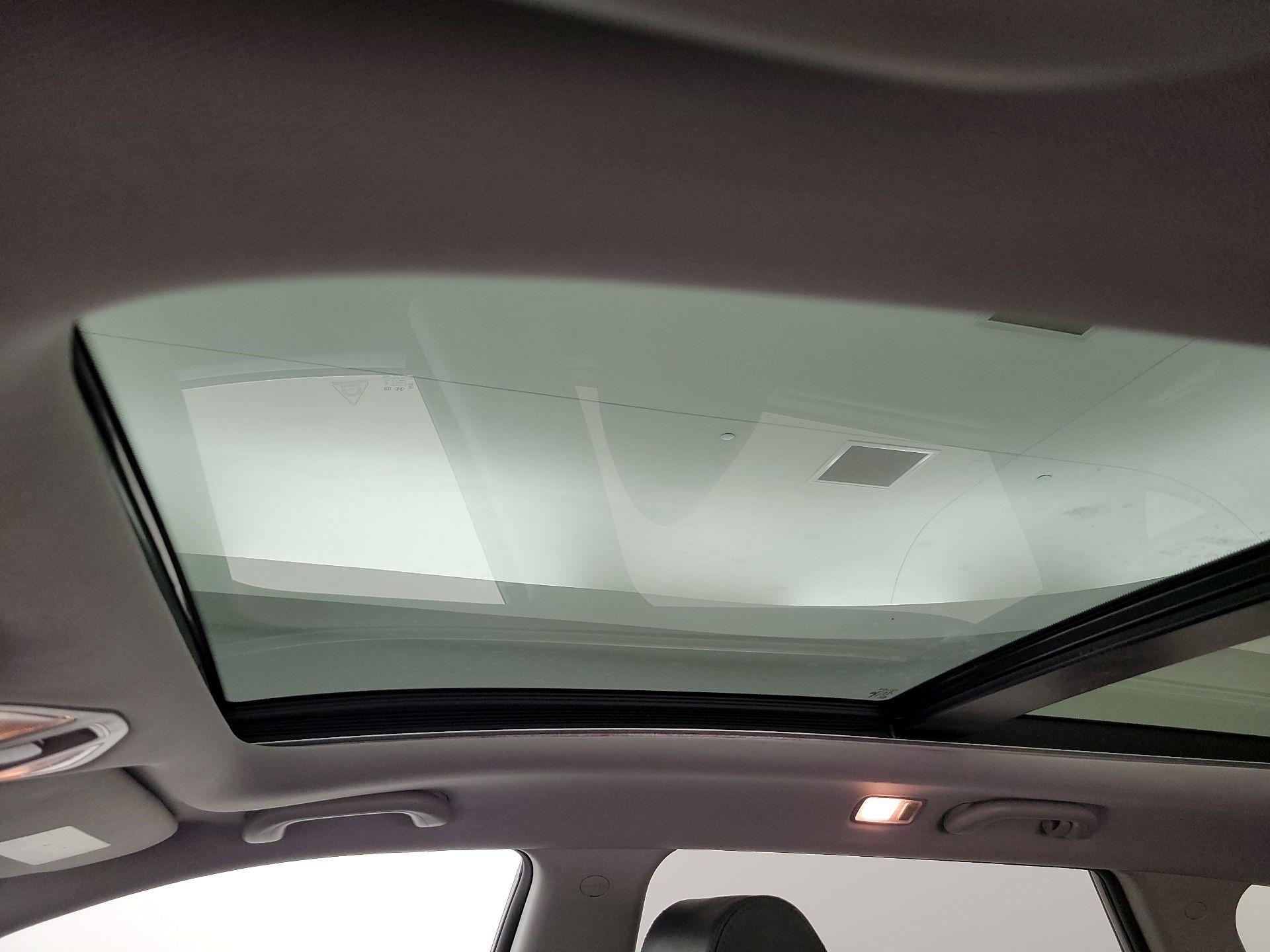 Thumbnail: 2017 Hyundai Santa Fe - 20